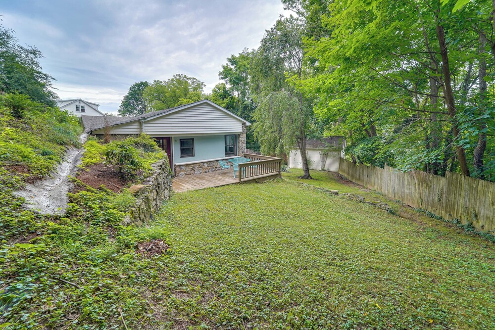 Eclectic Stone Cottage, Walk to Downtown Staunton!, photo 29