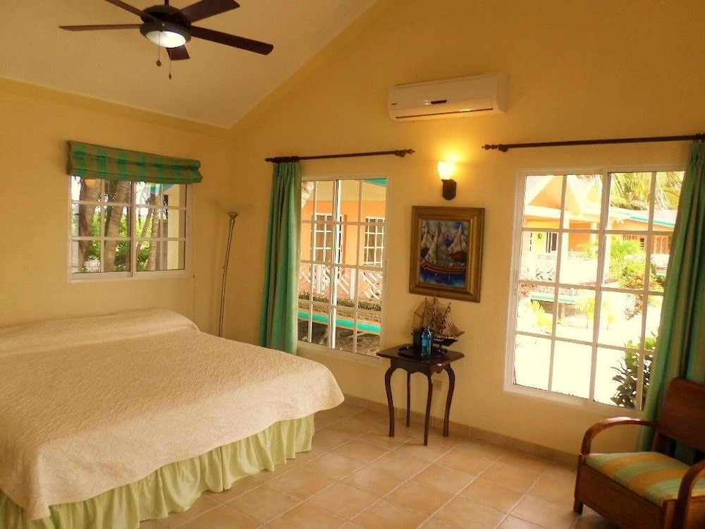 Abaka Bay Resort