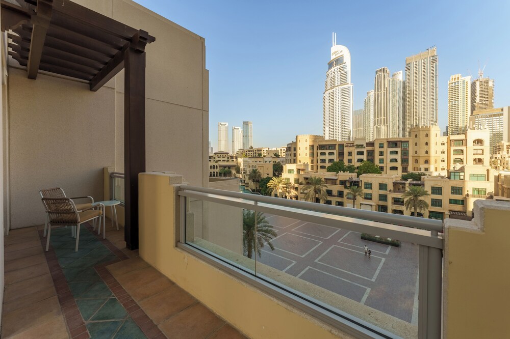 Maison Privee - Exclusive Duplex Villa with Panoramic Terrace Overlooking Burj Khalifa