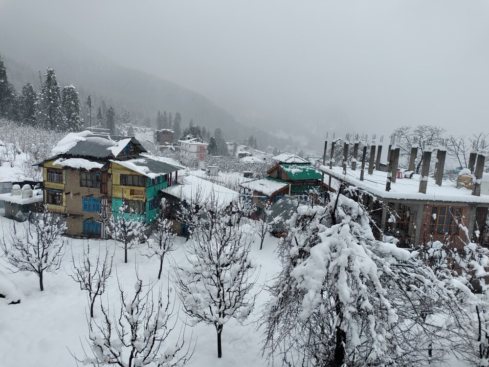 New Brahma Guesthouse