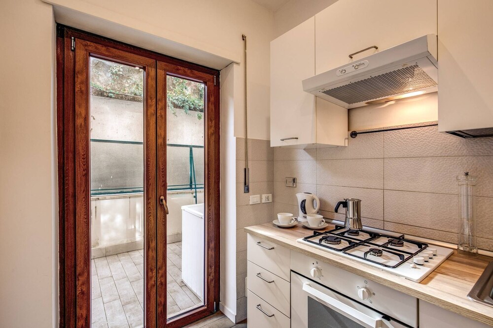 Ml Apartment - Ardesia Terrace Colosseo - 2bdr