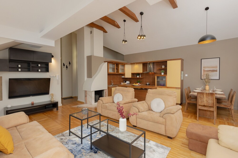 Spacious Apartment Ursynow by Renters view 2