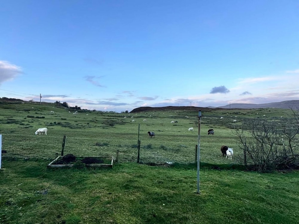 Croft House - Sleeps 4 & Mountain View