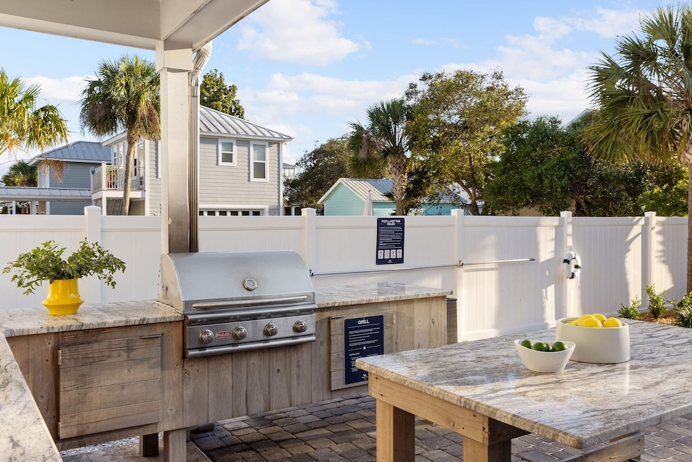 Bohemian Beach Retreat Fully Stocked Villa Near Beach w Pool Outdoor Dining