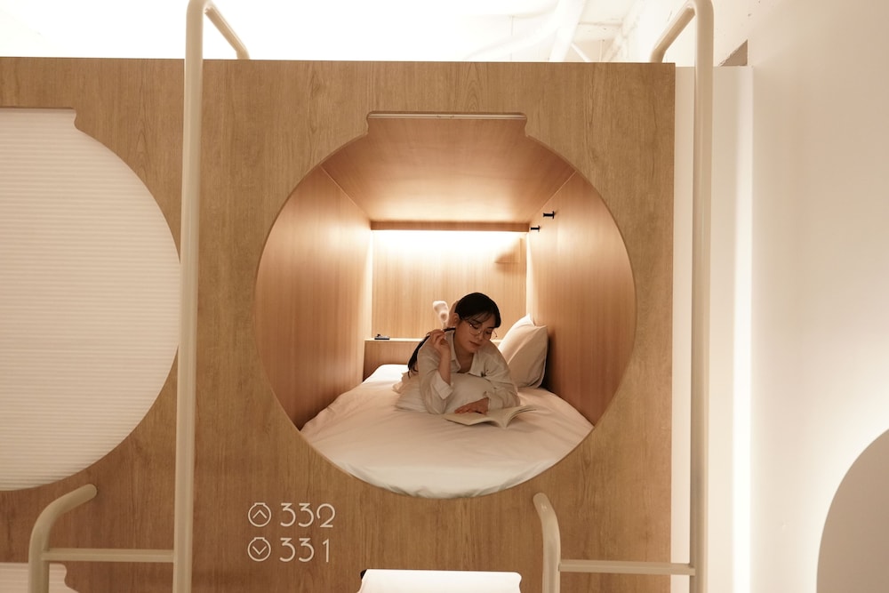 D.A.L Premium Capsule Hotel