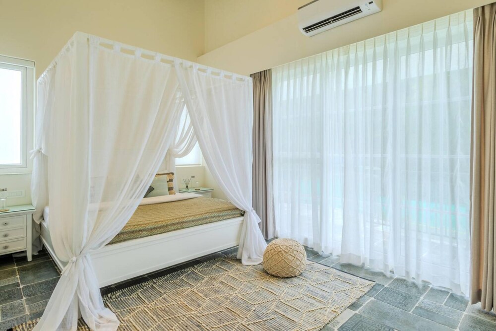 5bhk With Pool 1 5 km From Thalassa Casa Amour