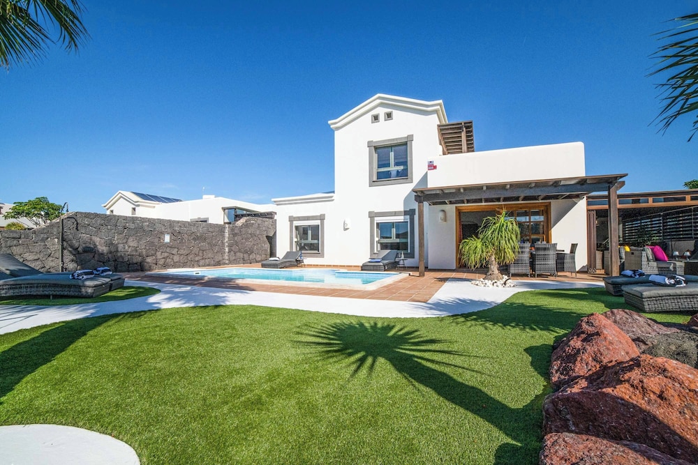 Villa Lucero