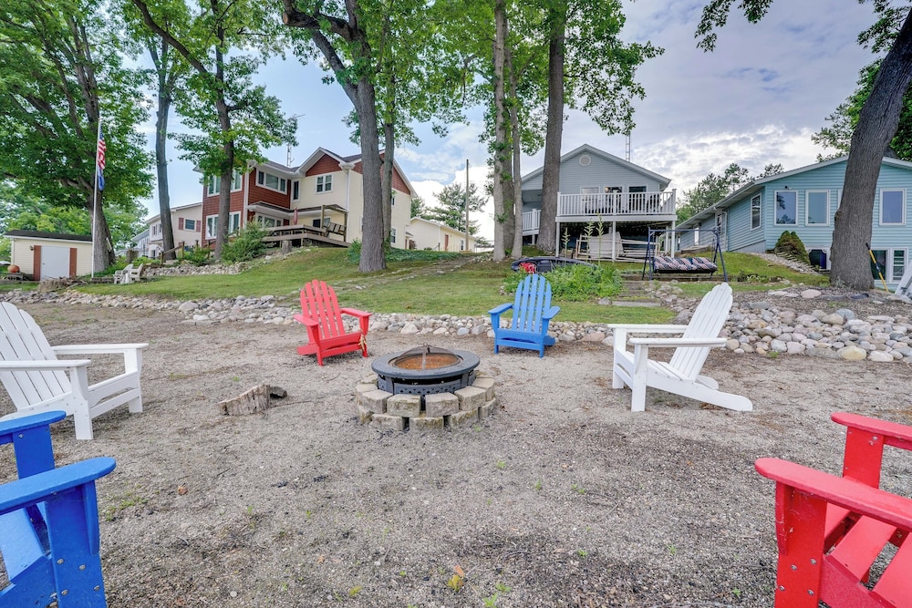 Dock & Kayak - Waterfront Retreat on Gilead Lake!