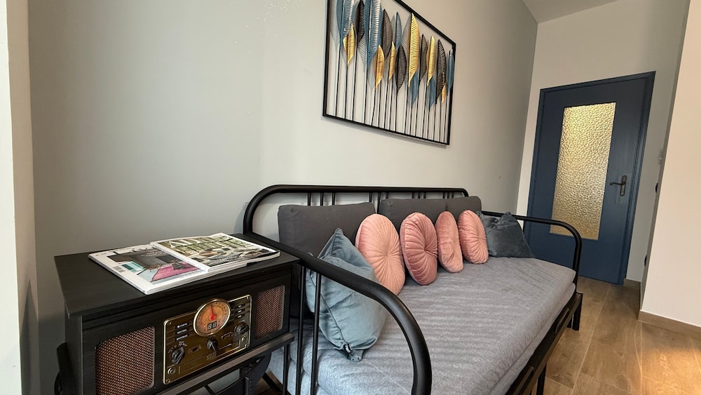 M P Beach House in Diano Marina