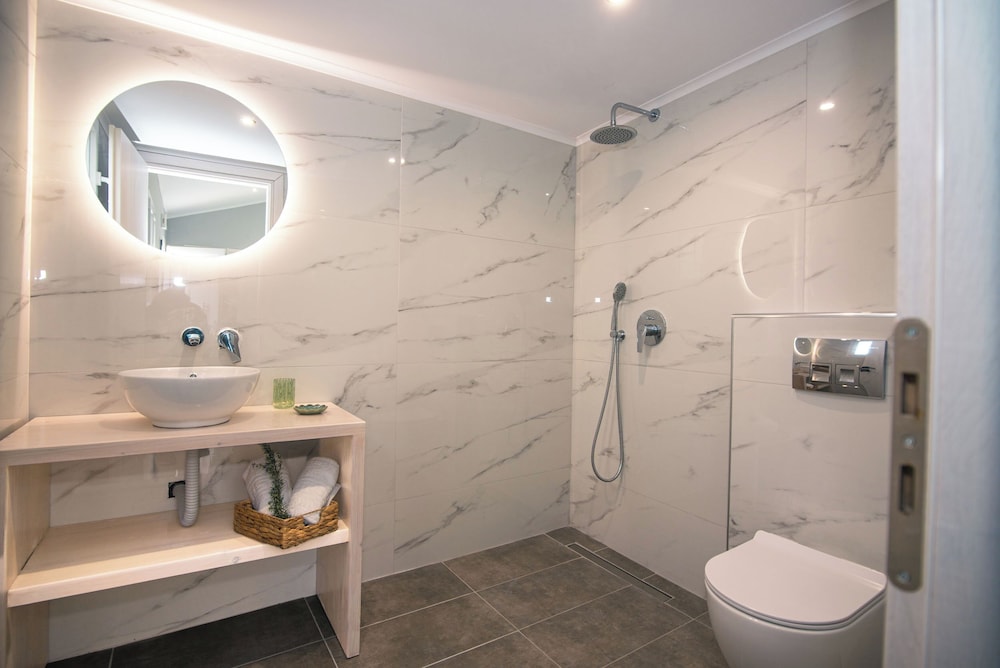 Gigi Star Luxury ApartVilla with Pool, Sea View