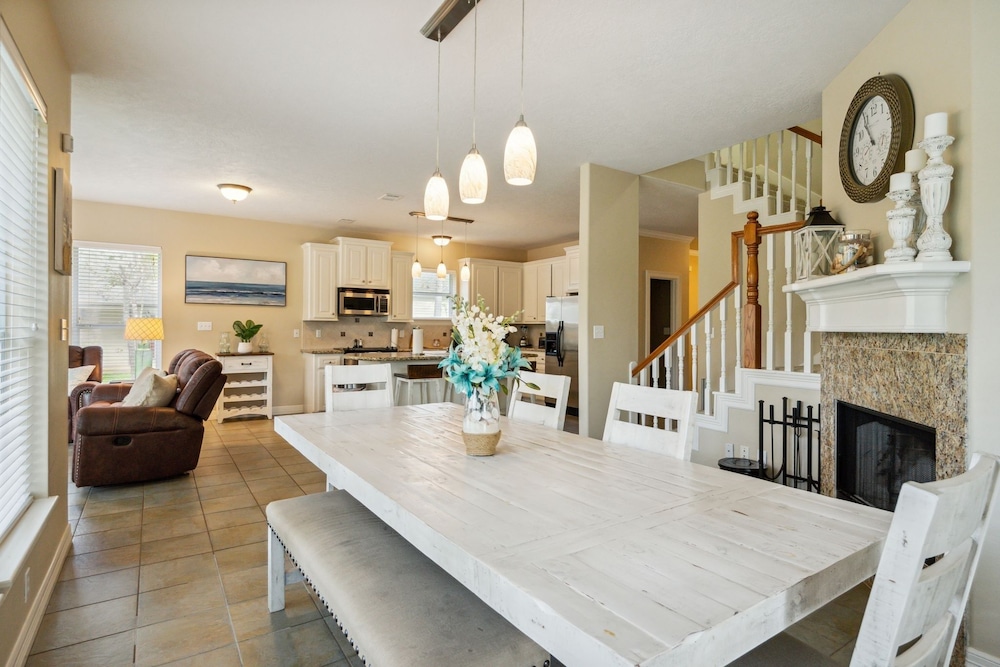 Wooded Lake Retreat 3 Bedroom Home