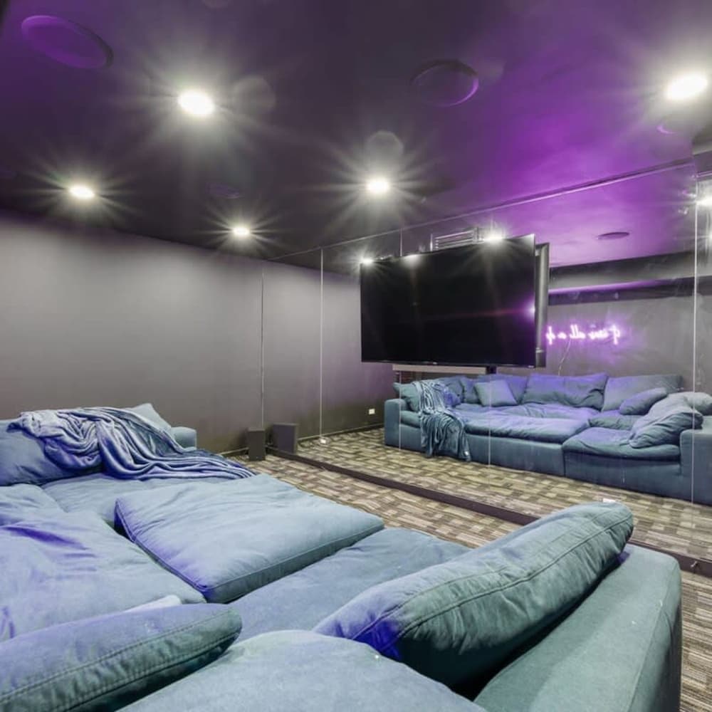 5BR 5BA Architectural Estate-theatre Gym Rooftop