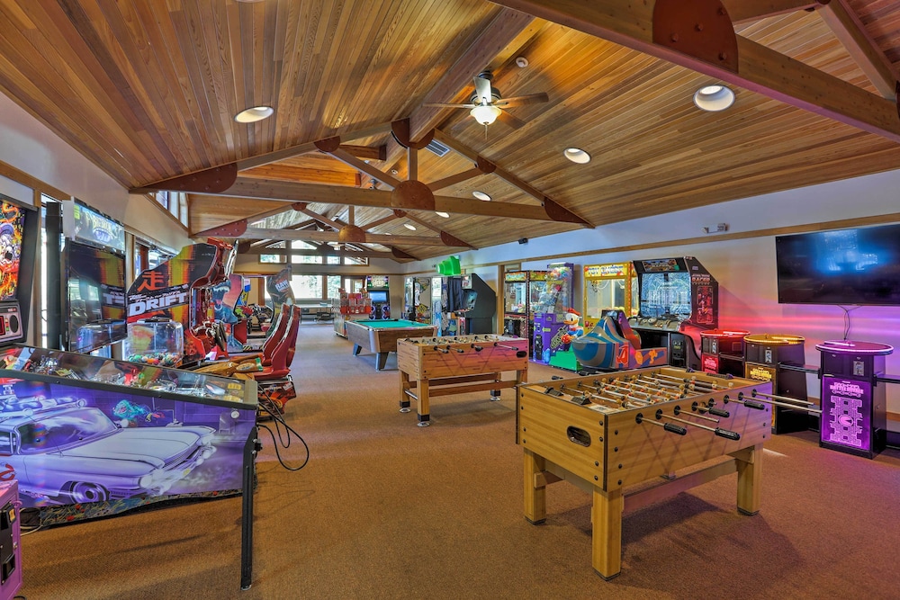 Free Ski Shuttle! Spacious Northstar Resort Cabin view 2