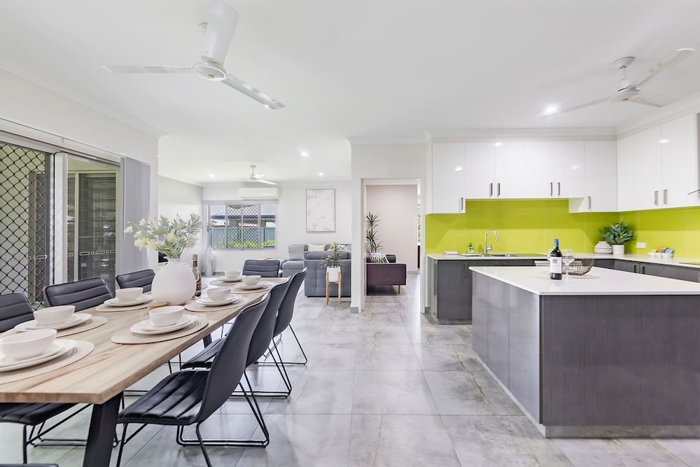 Zenhouse Harmony Modern Home Near CDU Hospital