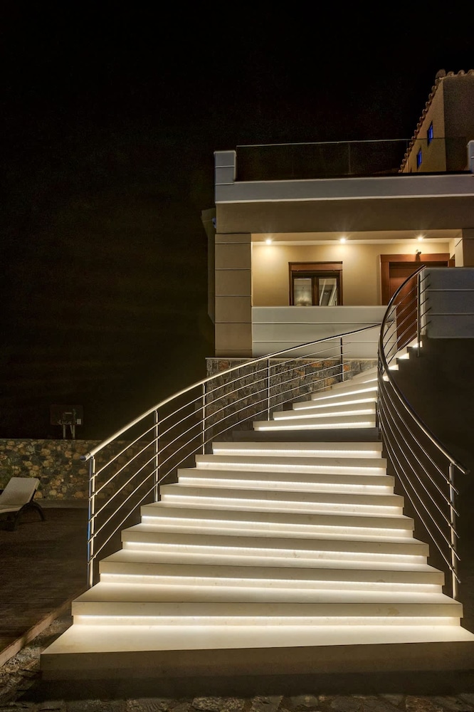 Villa Haria - Lux Villa With Private Pool in Crete