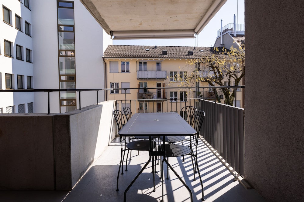 EMA House Serviced Apartments Seefeld