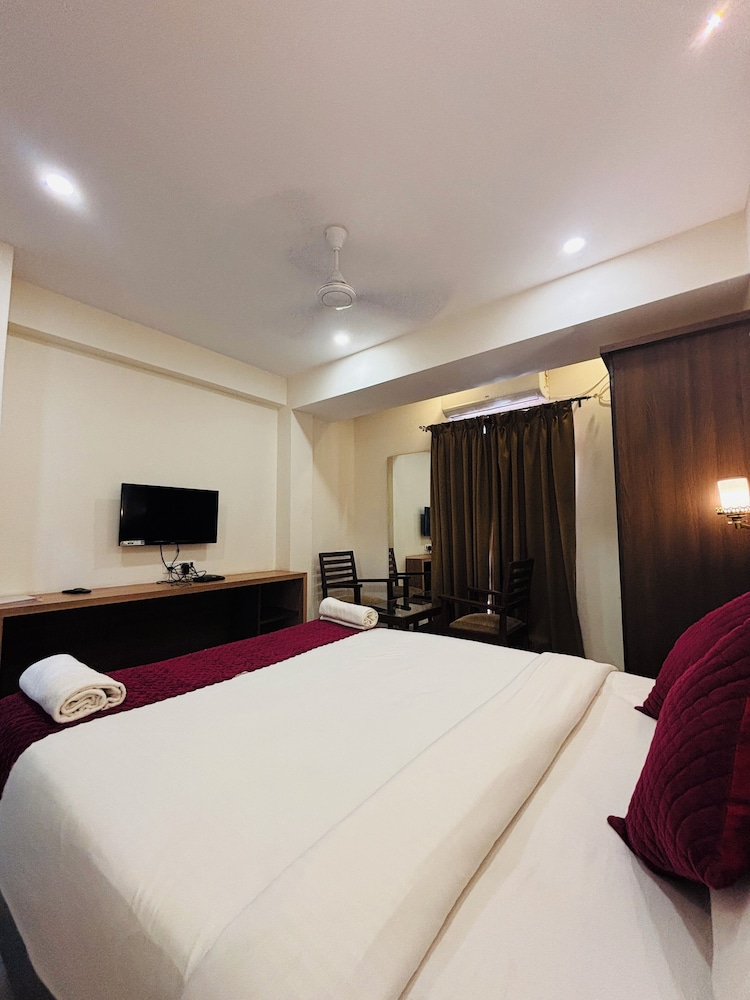 Hotel Assagao Grand