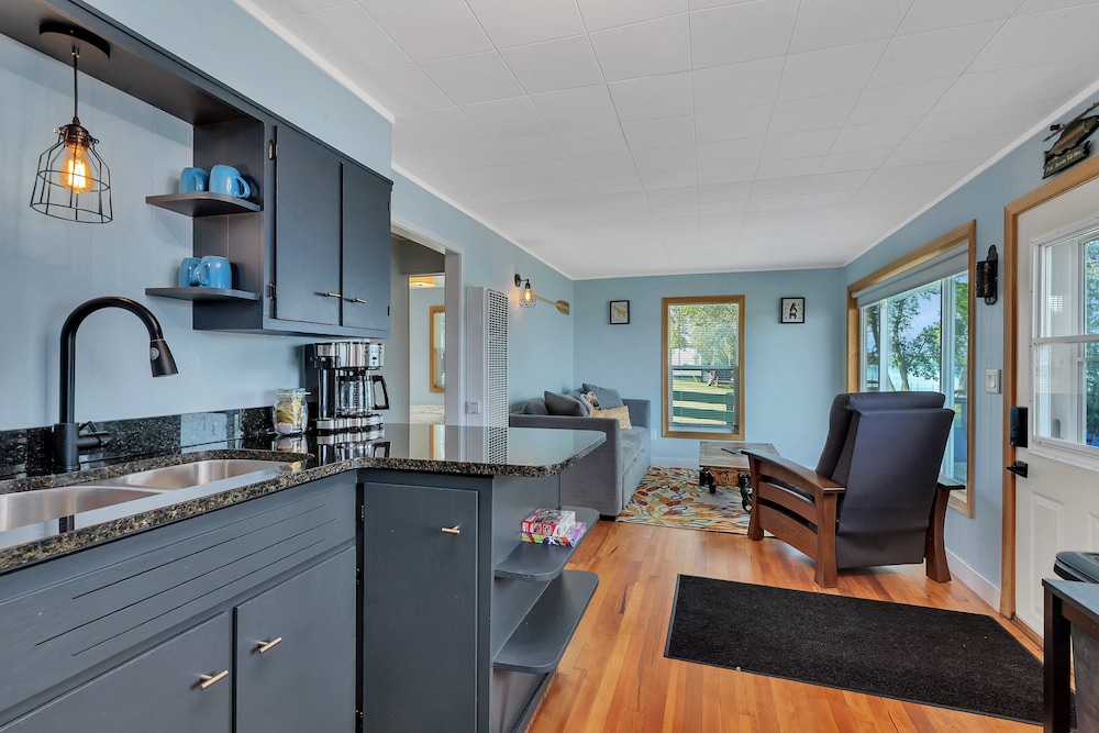 Rizzy's on the Lake - Property Image 66