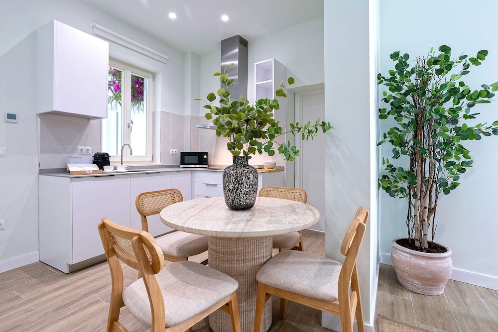 Elegant Apartment in C diz Patrocinio V