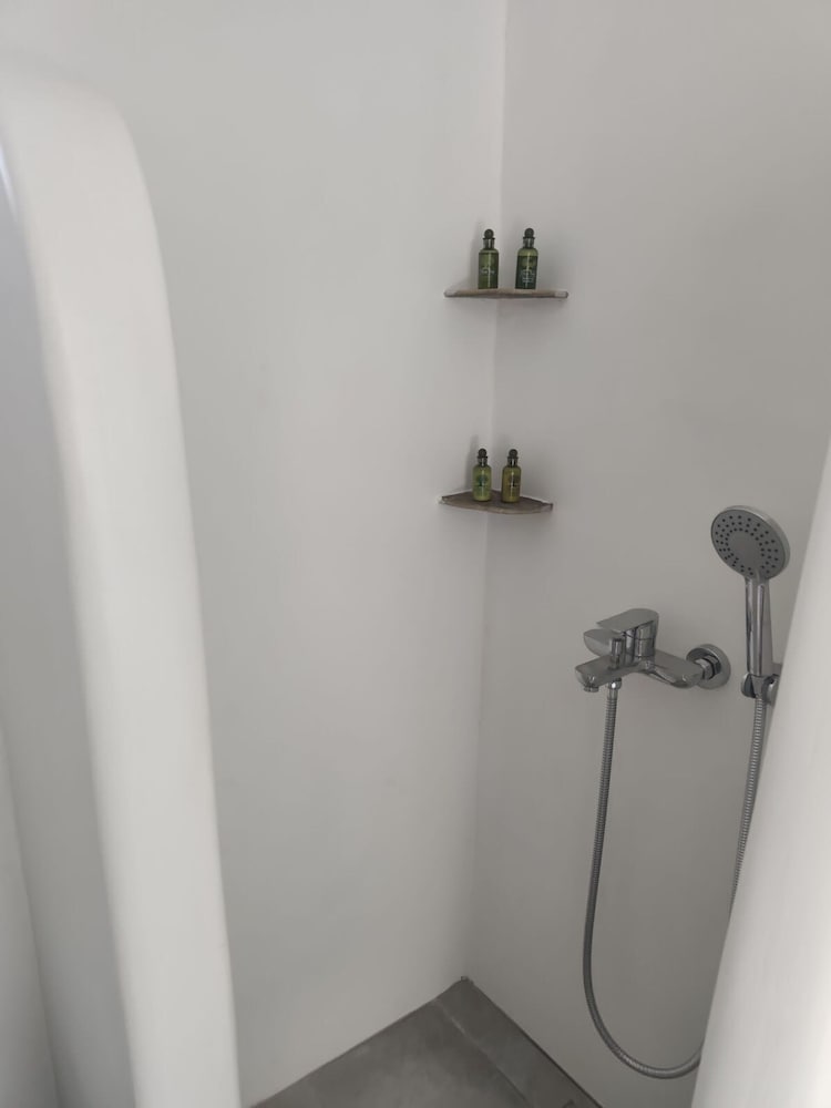 Alos Seafront Gem - Loutra Seaview Escape