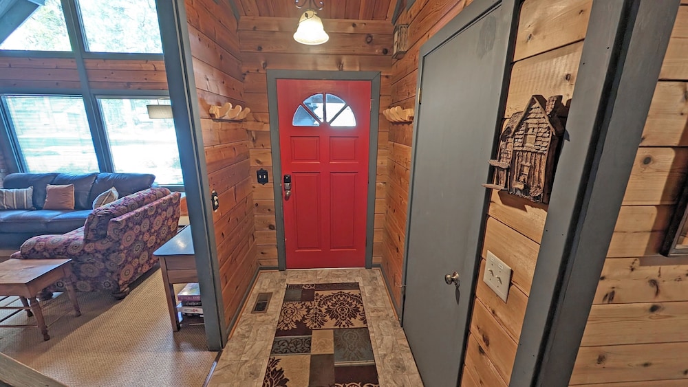 Lava Top 1 2 Bedroom Home