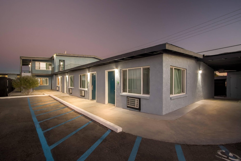 Suburban Studios Ridgecrest near China Lake Naval Station