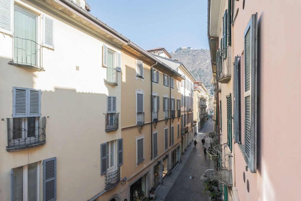 Domus in Como by Rent all Como