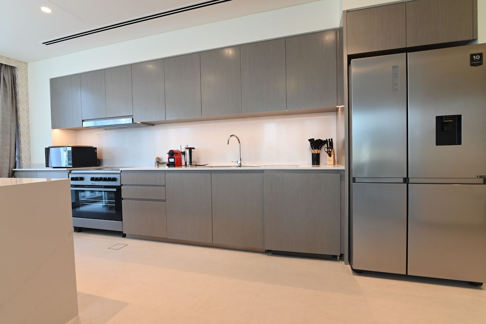 One Lux Stay Grande Signature Residences