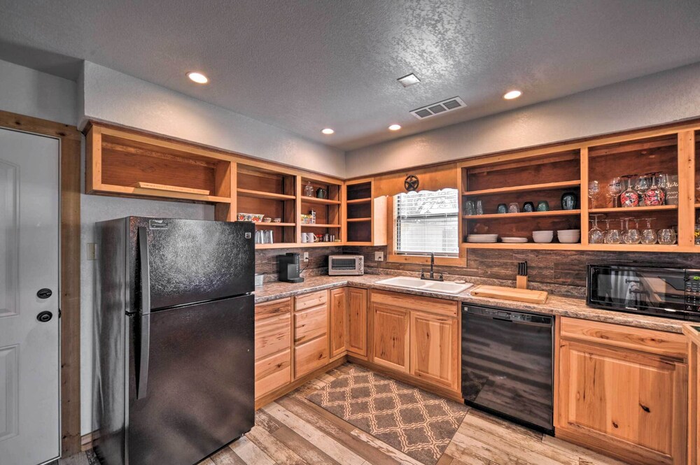 'the Barn' Texas Wine Country Vacation Rental view 5