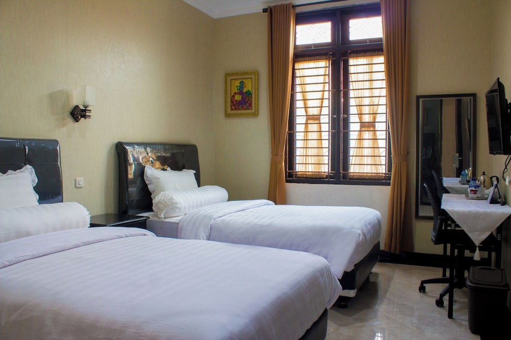 Cozzy Kostel Salak Hospitality