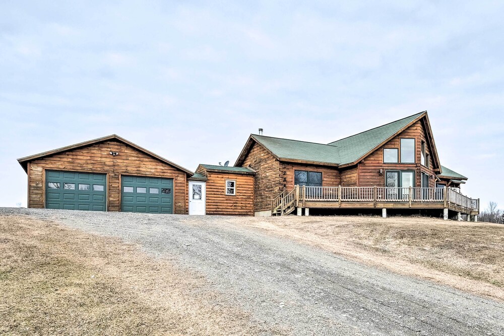 Family-friendly Troy Getaway With Furnished Deck! view 3