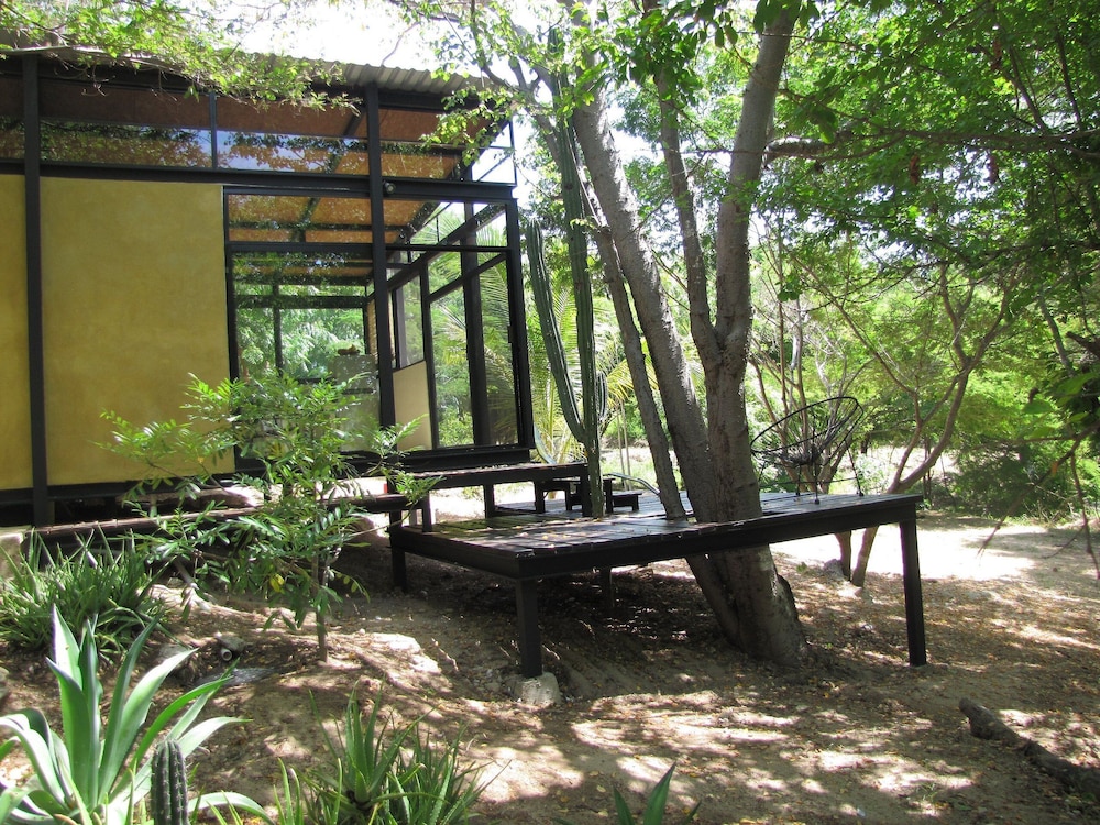 Centro Sati Bungalows