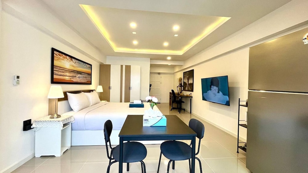 Heritage - Modern Studio Shared Pool, City Centre