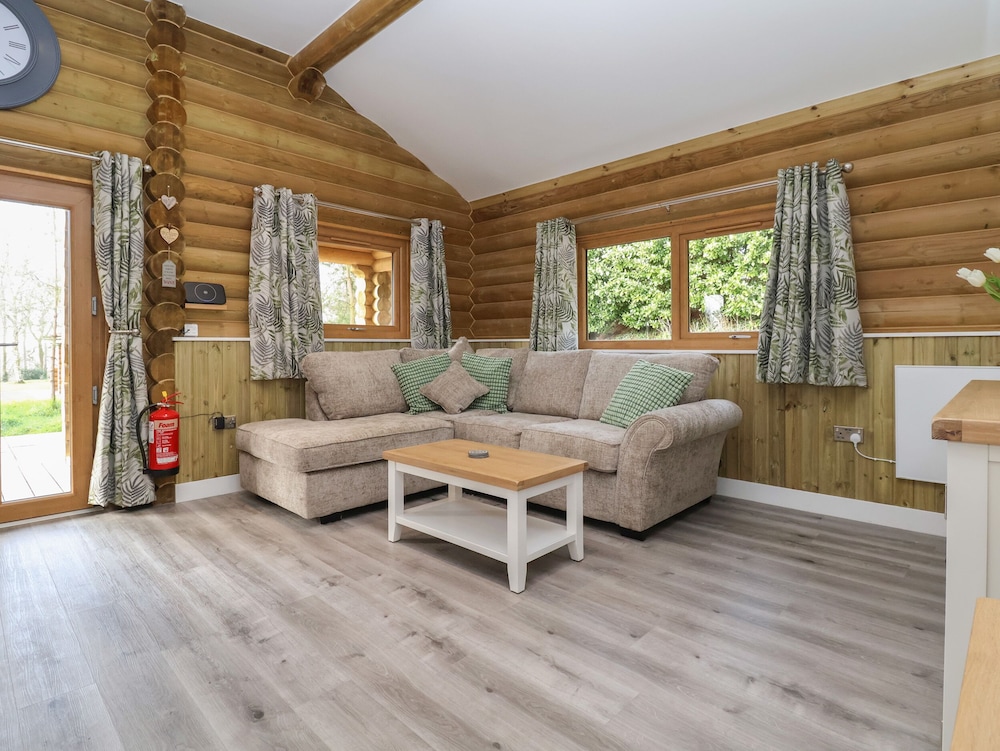 Redwood Lodge