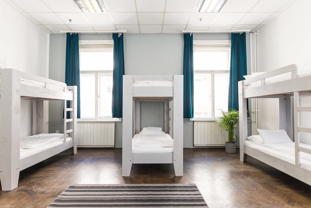 2B Hostel & Rooms