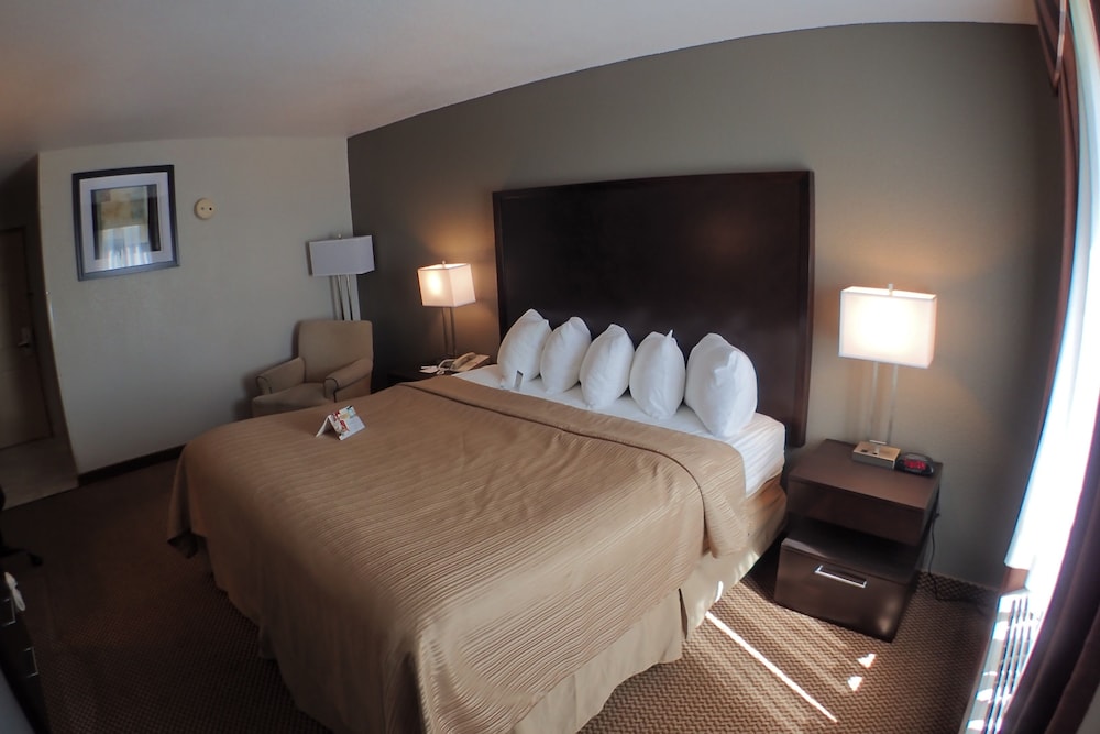 Quality Inn & Suites Winfield