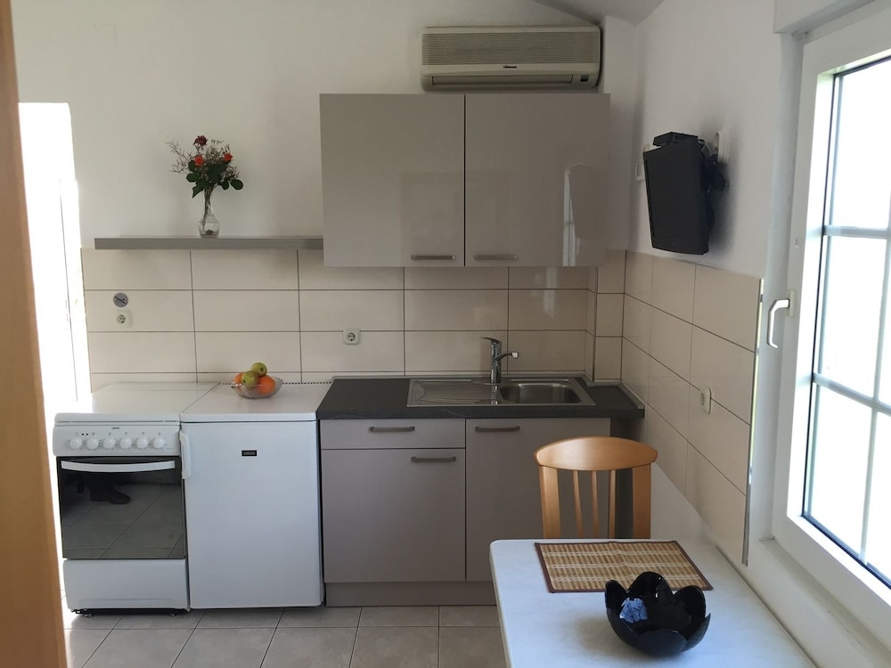 Apartments Galic view 5