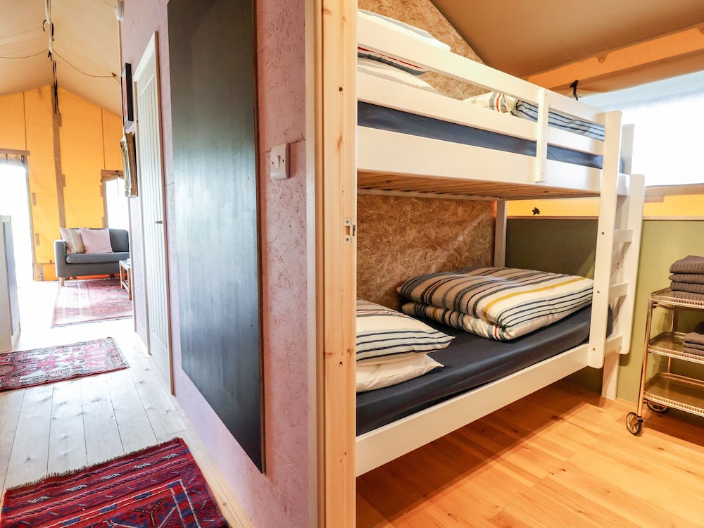 Tilly Bob Lodge