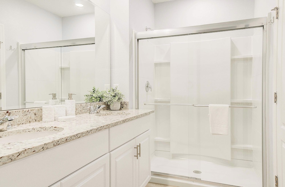 7643 Beautiful 6-bedroom Family Home With Private Pool Near Disney World