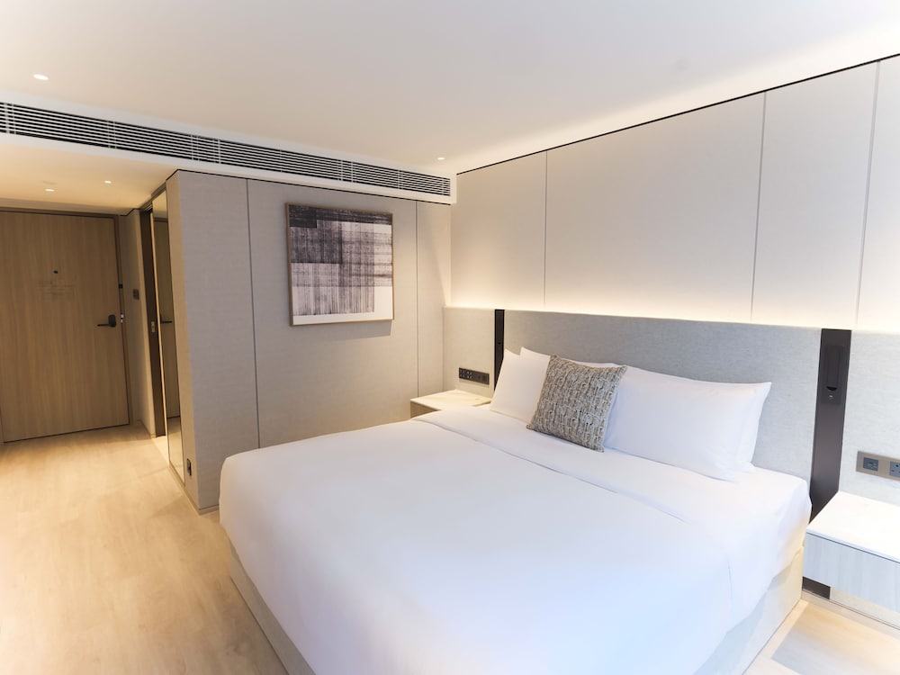The Bauhinia Hotel - Central
