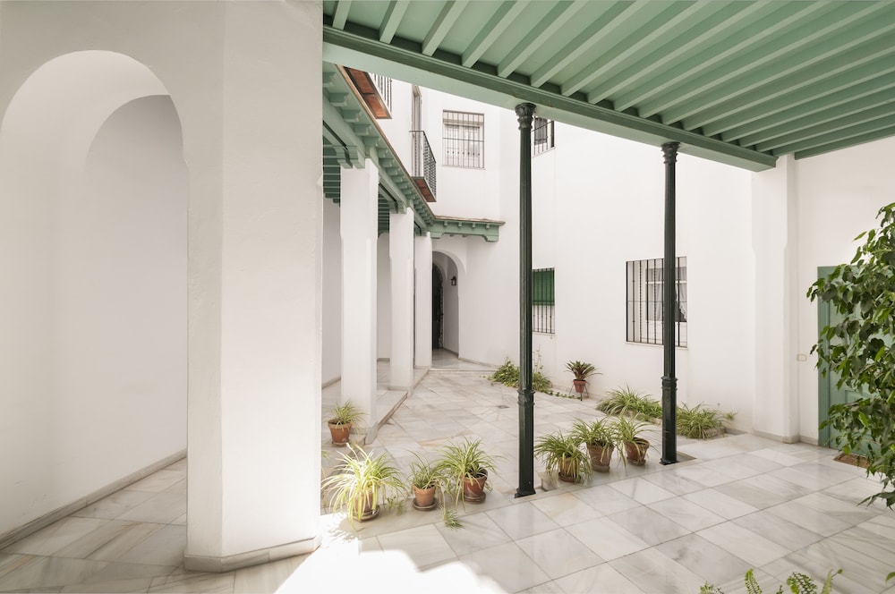 Confortable Apartment With 2 Bedrooms in Excellent Location. San Isidoro view 4