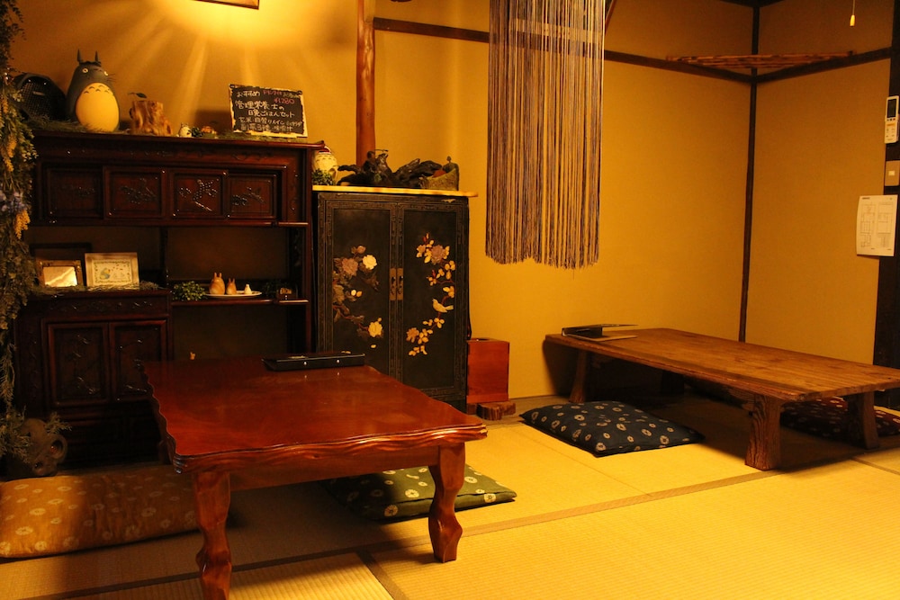 Grateful - Hostel