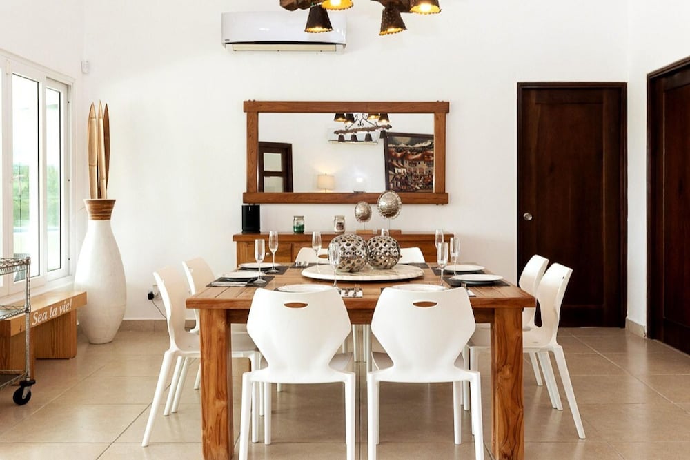 The Golf Oasis Villa by Acomodo