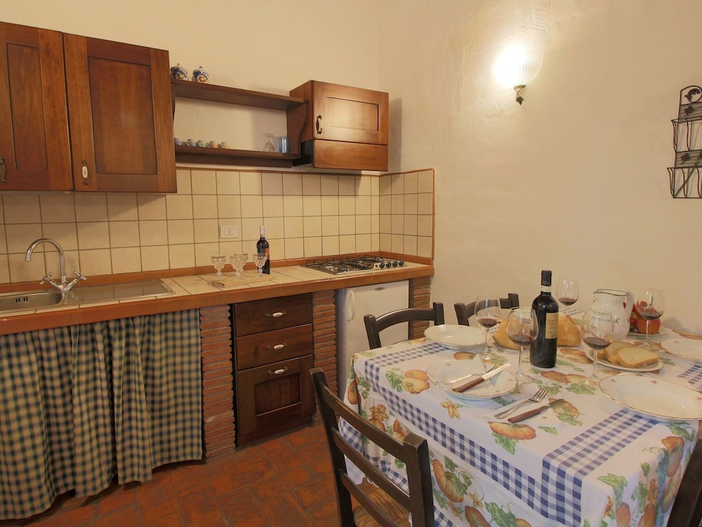 Farmhouse in Proceno With Pool photo 2