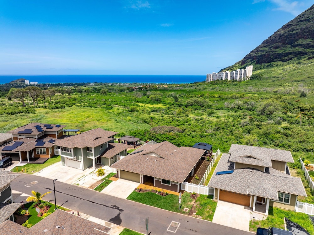 @ Marbella Lane - Mesmerizing Ocean + MT Views