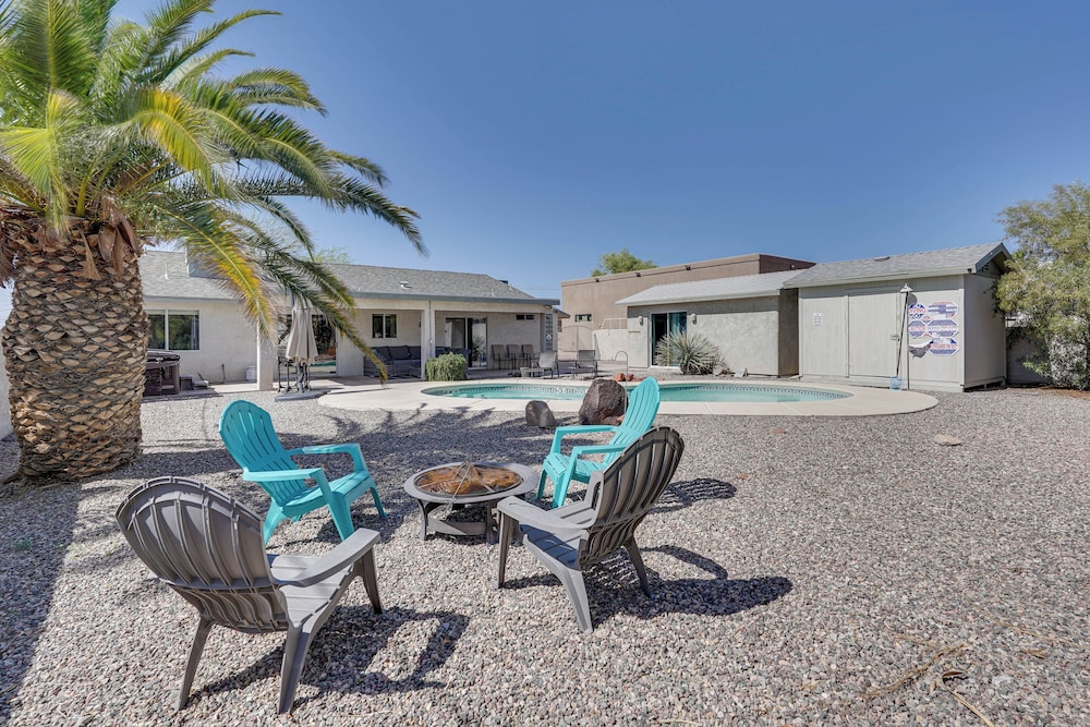 Havasu Paradise w/ Private Pool, Hot Tub & Casita!