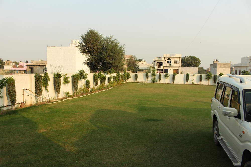 Hotel Shagun Residency Behror