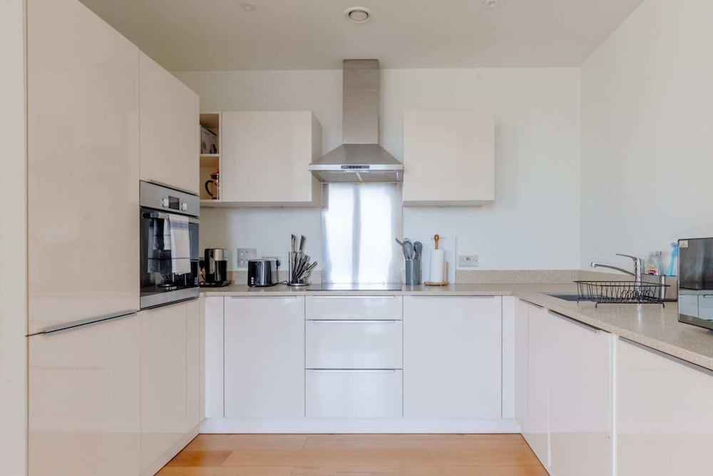 Radiant 1BD Retreat, North Maida Vale!