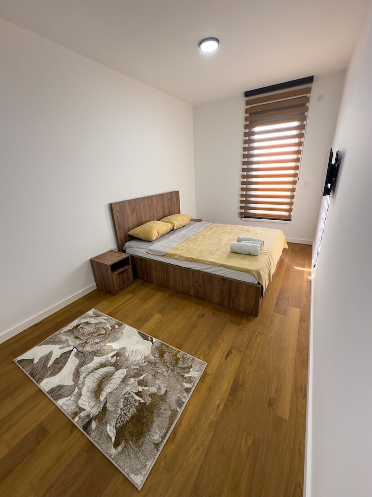 I&I Apartments III
