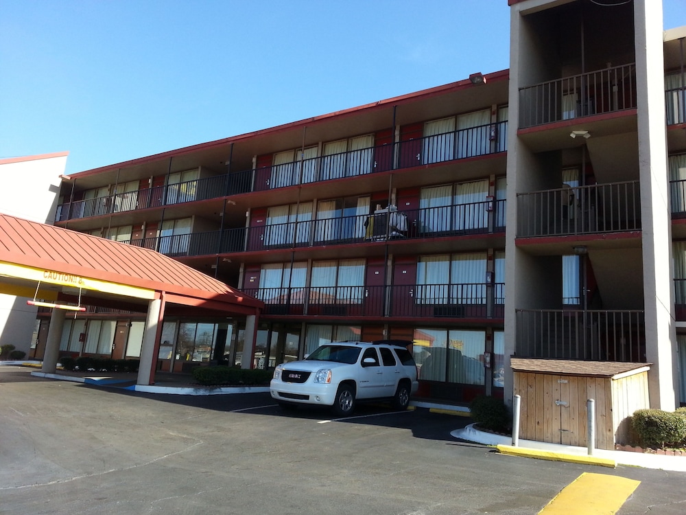 Birmingham Vacations - Parkway Inn of Birmingham - Property Image 5